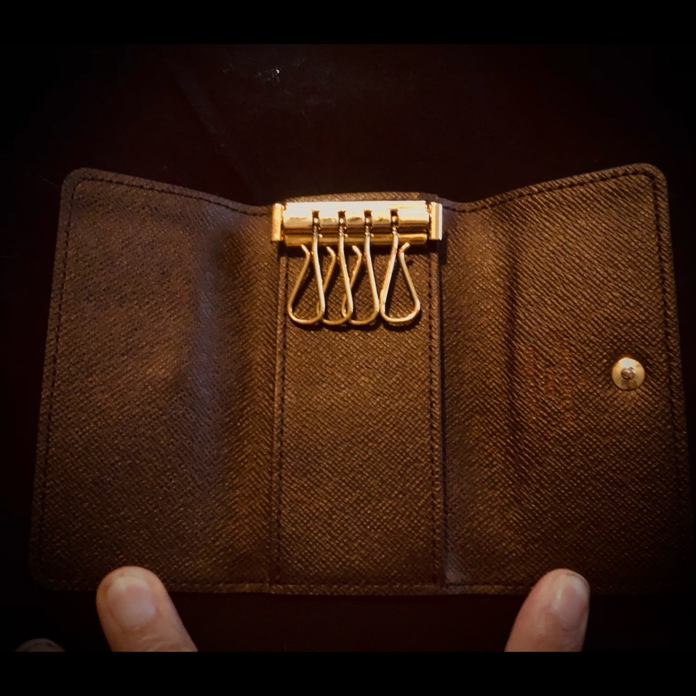 Authentic Louis Vuitton key case - Picture 4 of 5